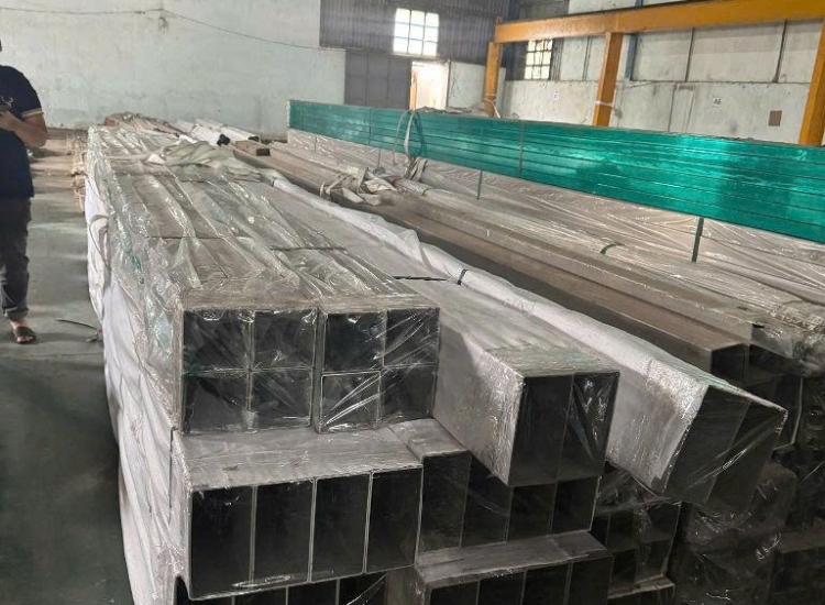 HỘP CHỮ NHẬT INOX 304/316 - 100x200x3.0MM