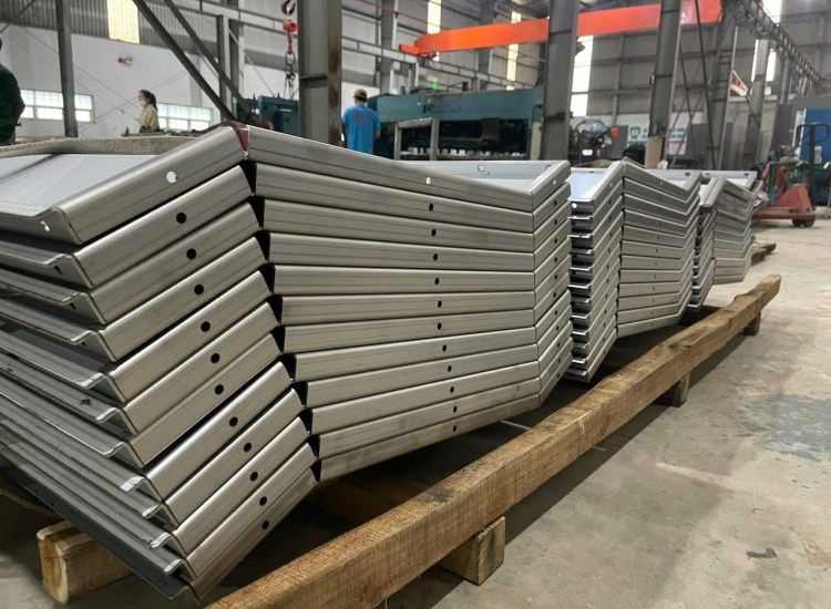 CẮT GIA CÔNG LASER INOX TẤM THEO YÊU CẦU