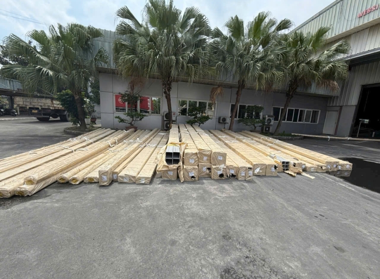 HỘP VUÔNG INOX 304 - 100*100*3.0MM