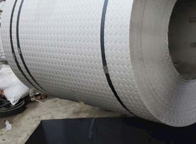 TẤM INOX DẬP GÂN